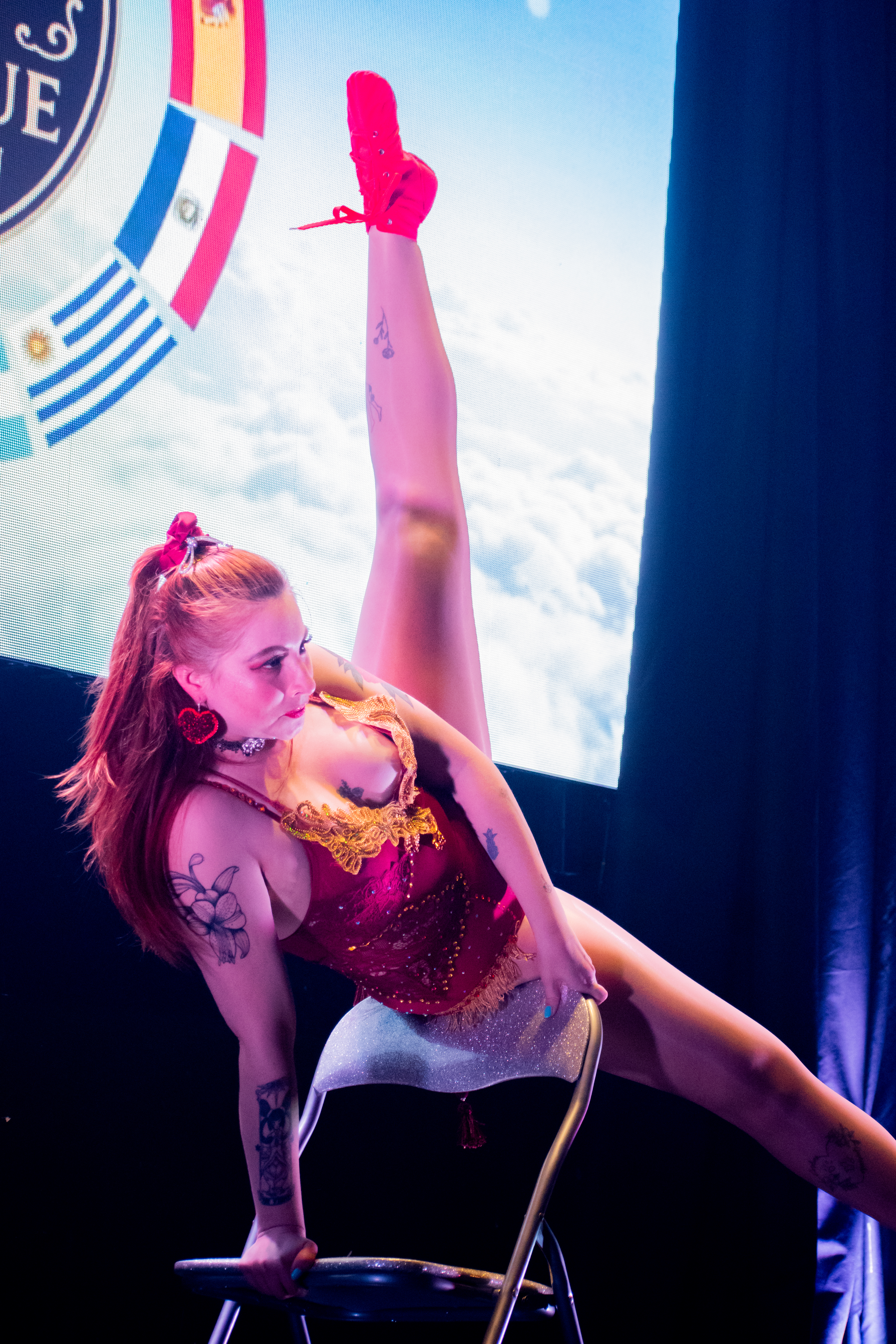 Chairlesque